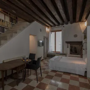 https://cabarbarigo.hotelinveneto.com