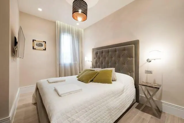 Holiday home Appartamenti Fortezza Da Basso Florence Italy