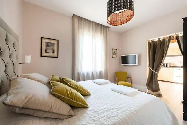 Holiday home Appartamenti Fortezza Da Basso Florence